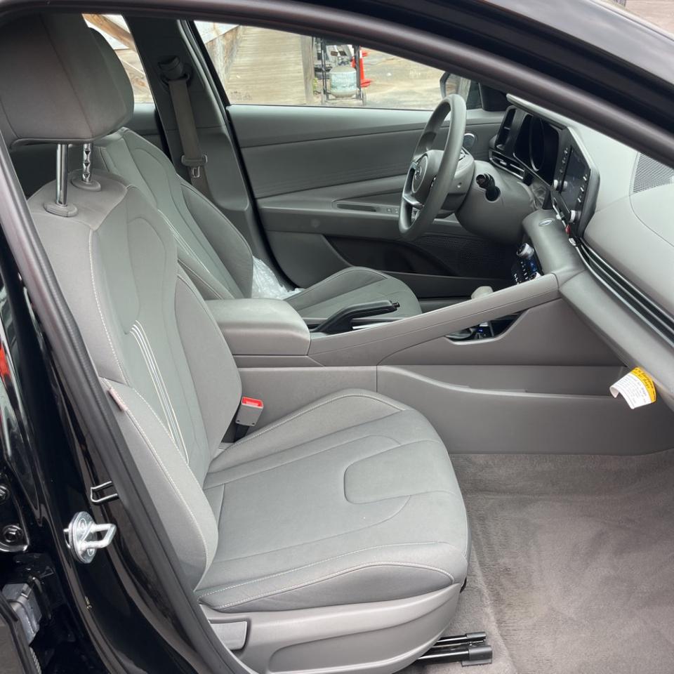 2023 Hyundai Elantra SEL - Photo 15
