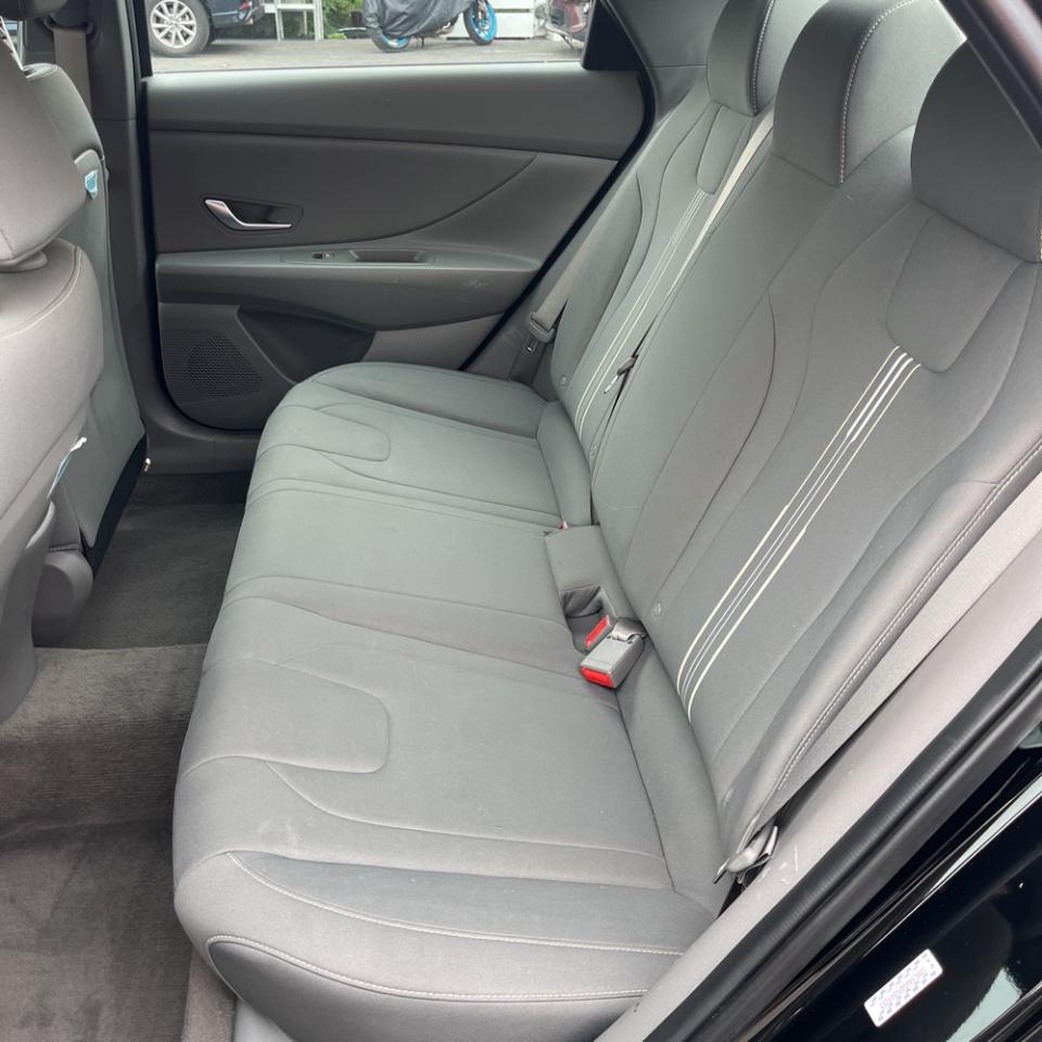 2023 Hyundai Elantra SEL - Photo 16