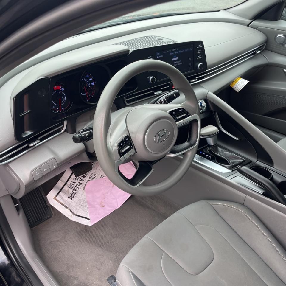 2023 Hyundai Elantra SEL - Photo 18