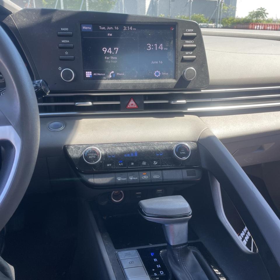 2023 Hyundai Elantra SEL - Photo 19