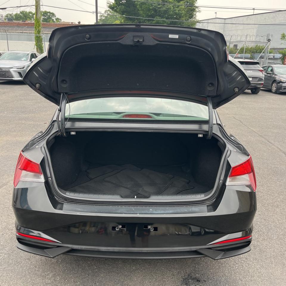 2023 Hyundai Elantra SEL - Photo 21