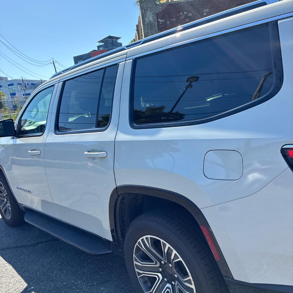 2022 Jeep Wagoneer Series III - Photo 6