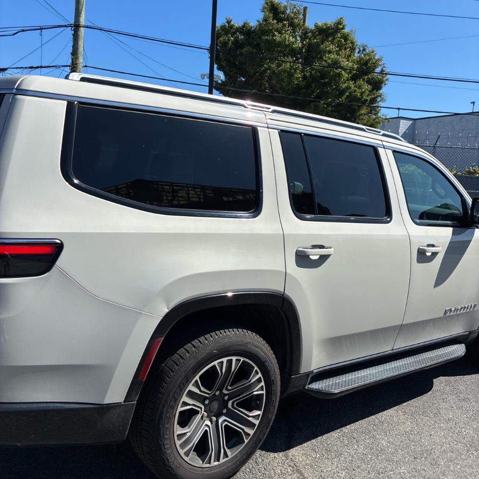 2022 Jeep Wagoneer Series III - Photo 9