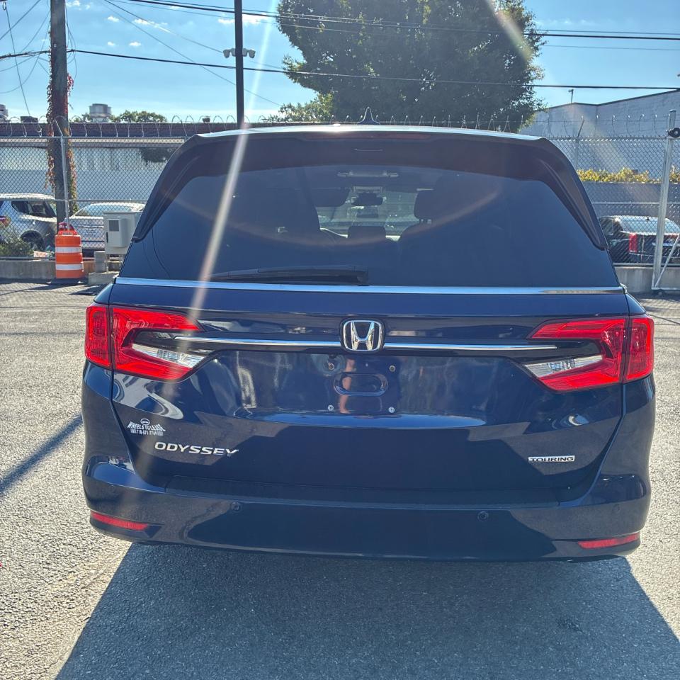 Honda Odyssey Touring 2024