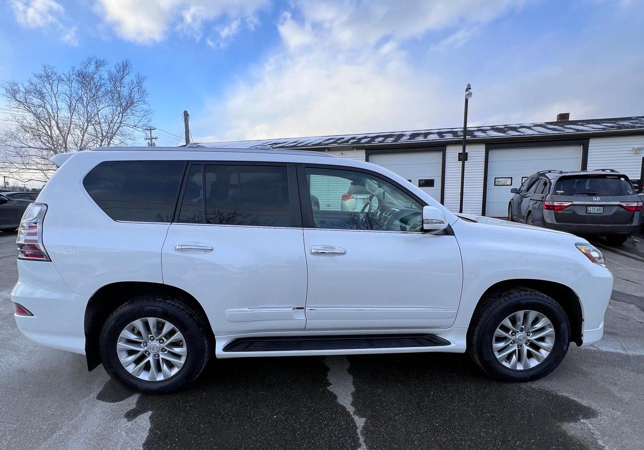 Lexus GX 460 Base 2017