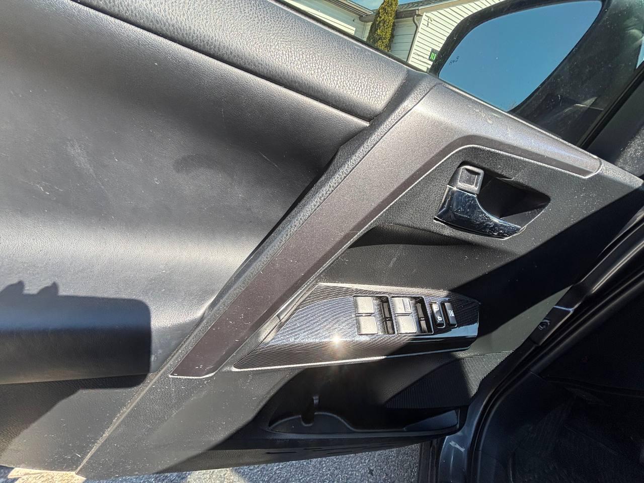 Toyota RAV4 SE 4WD 2017