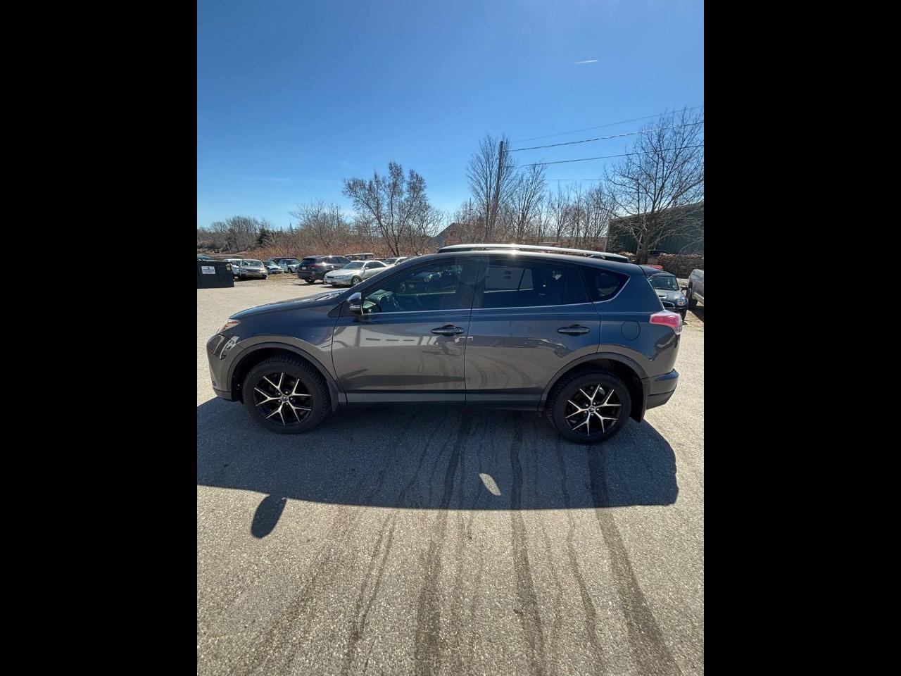 Toyota RAV4 SE 4WD 2017
