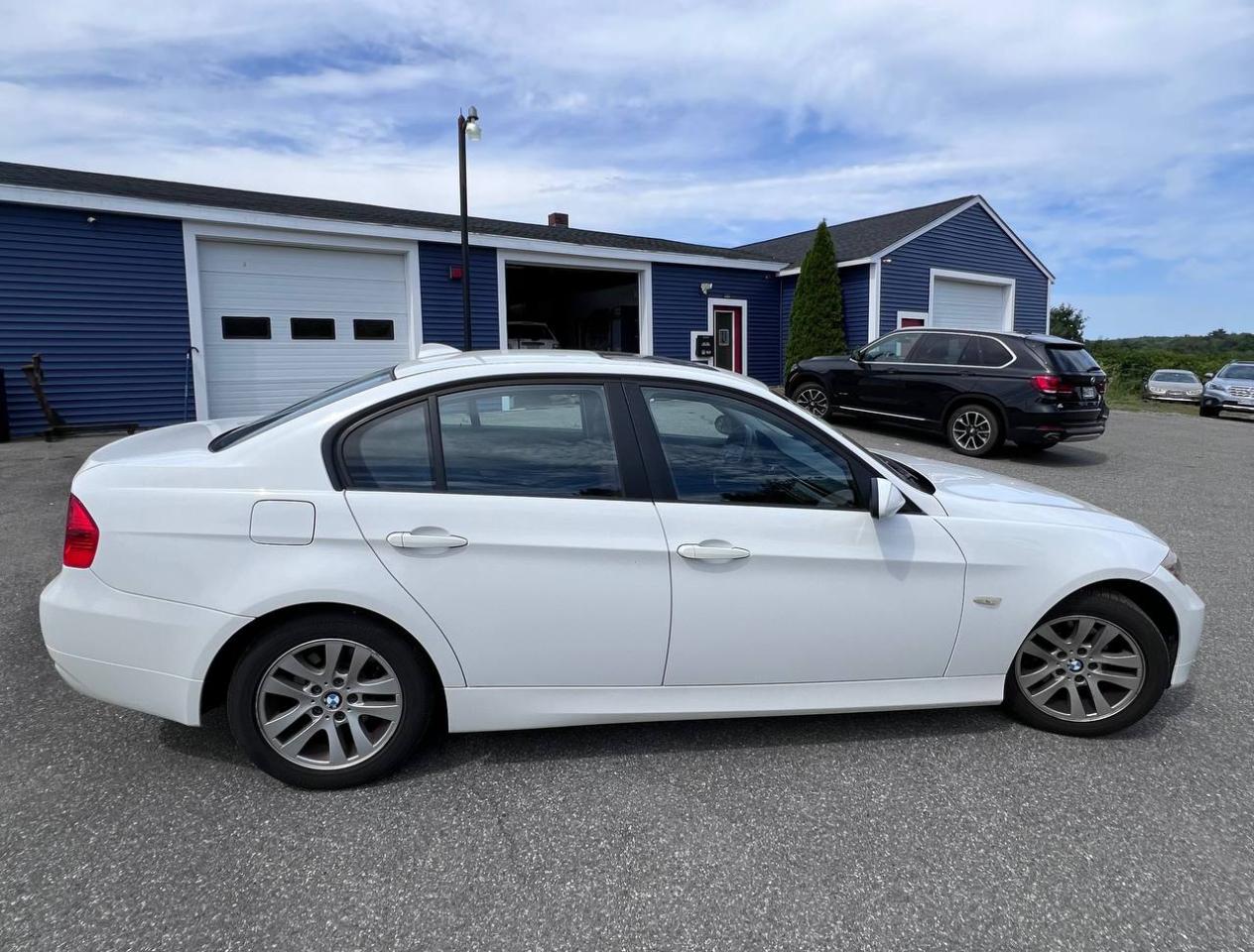 BMW 3-Series 325xi Sedan 2006