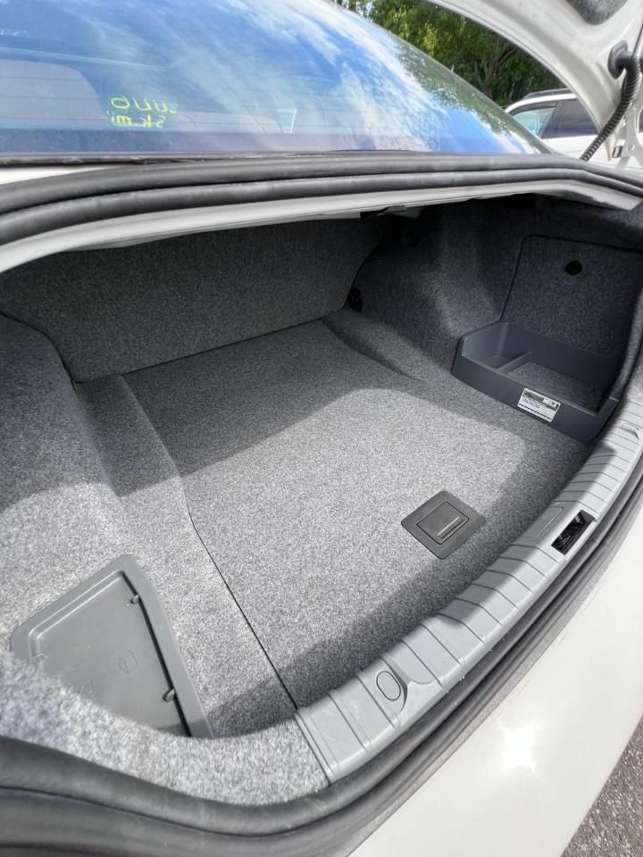 BMW 3-Series 325xi Sedan 2006