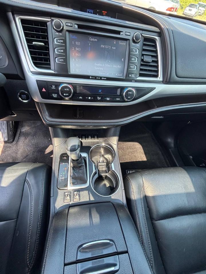 Toyota Grand Highlander XLE AWD 2024