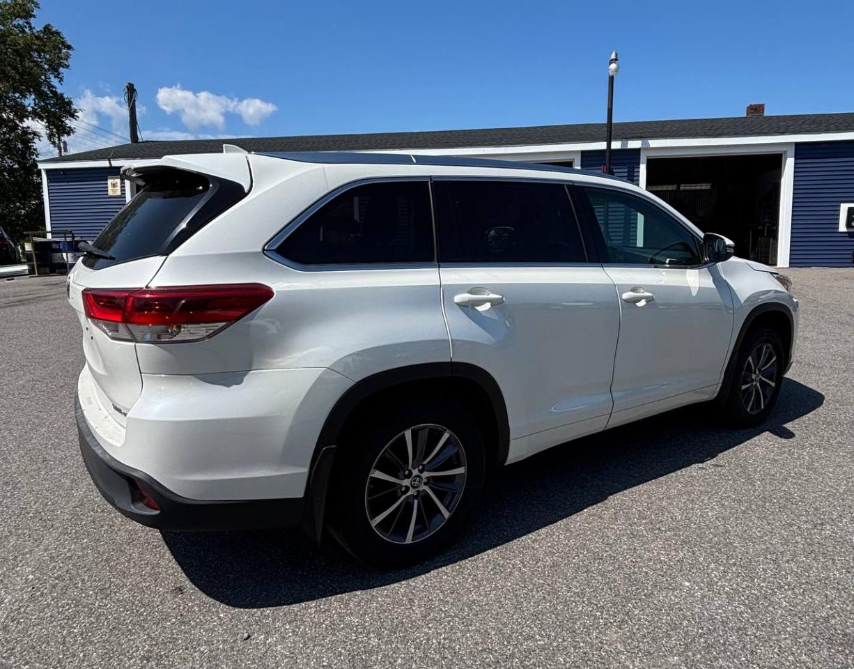 Toyota Grand Highlander XLE AWD 2024