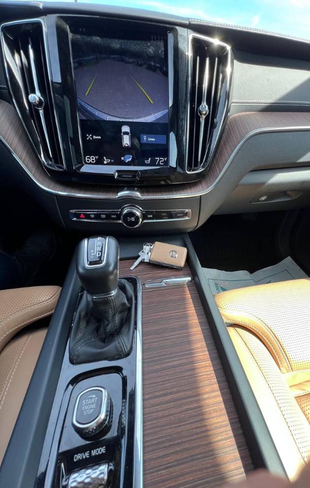 Volvo XC60 photo 8