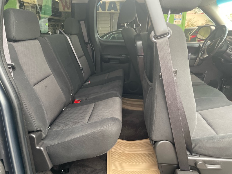 Chevrolet Silverado 1500 LT Ext. Cab Long Box 4WD 2011 Chevrolet Silverado 1500 LT Ext. Cab Long Box 4WD 2011