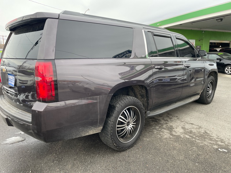 Chevrolet Suburban LT 1500 4WD 2015