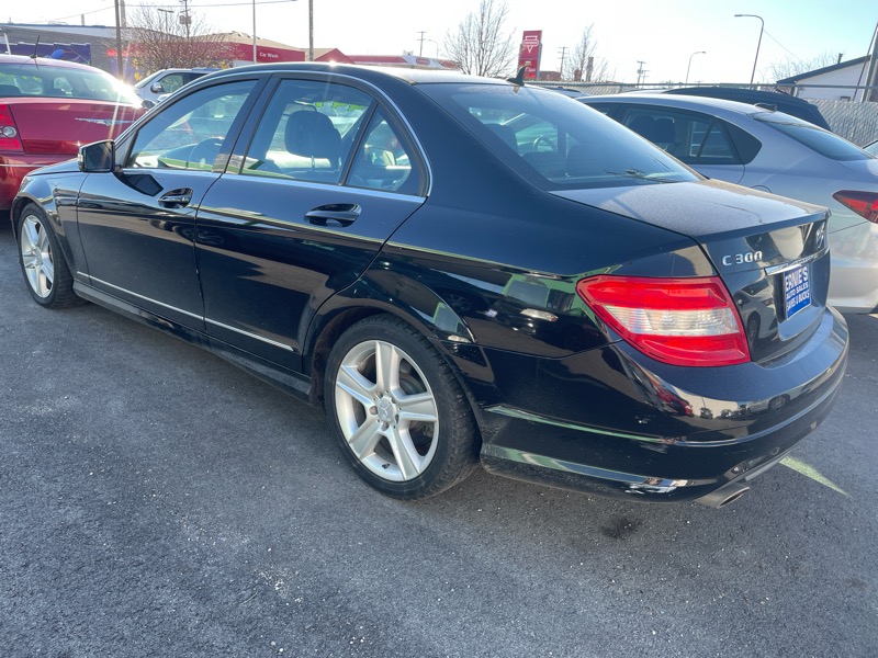 Mercedes-Benz C-Class C300 Luxury Sedan 2010