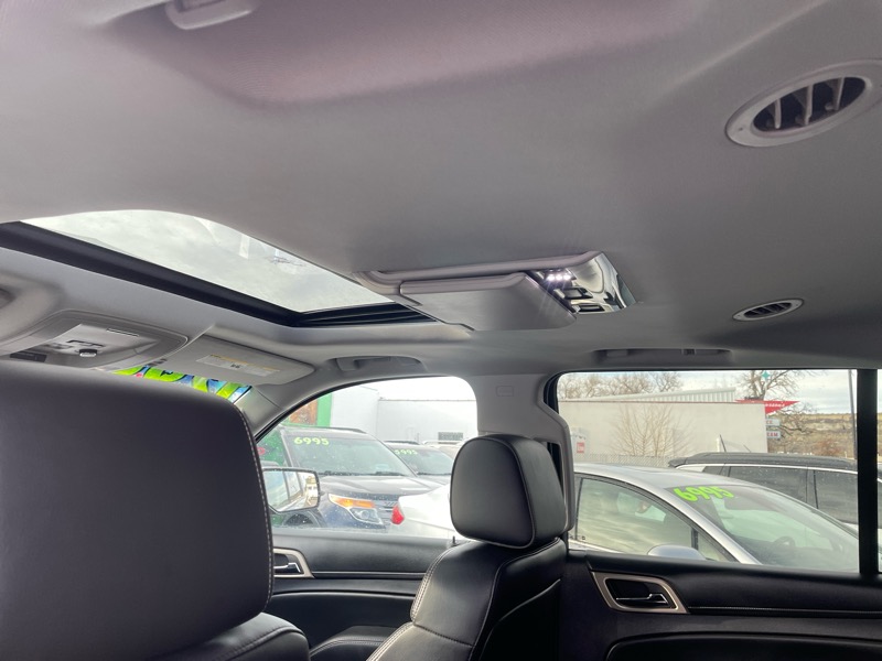 GMC Yukon XL Denali 4WD 2016