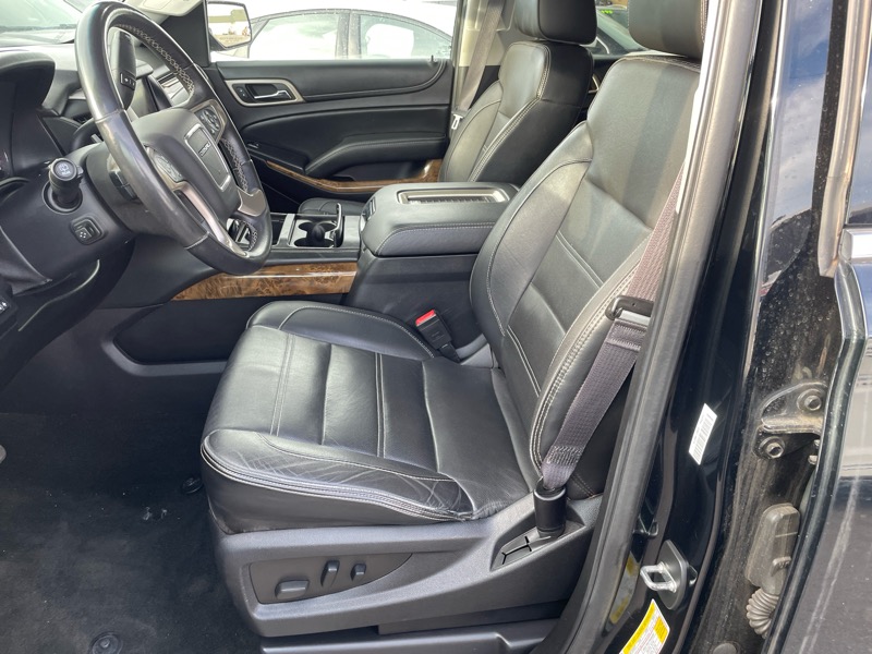 GMC Yukon XL Denali 4WD 2016