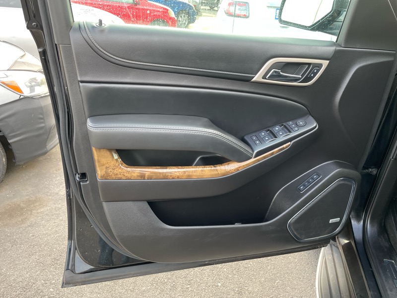 GMC Yukon XL Denali 4WD 2016