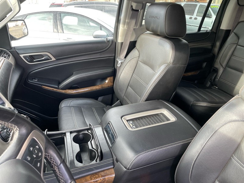 GMC Yukon XL Denali 4WD 2016