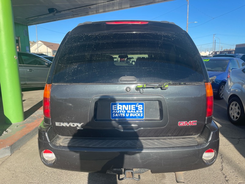 GMC Envoy XL SLE 4WD 2004