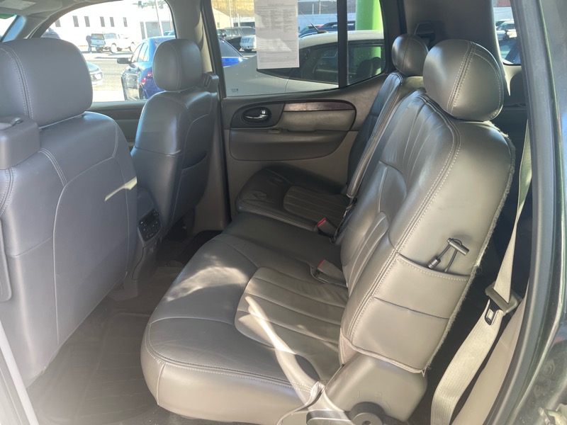 GMC Envoy XL SLE 4WD 2004