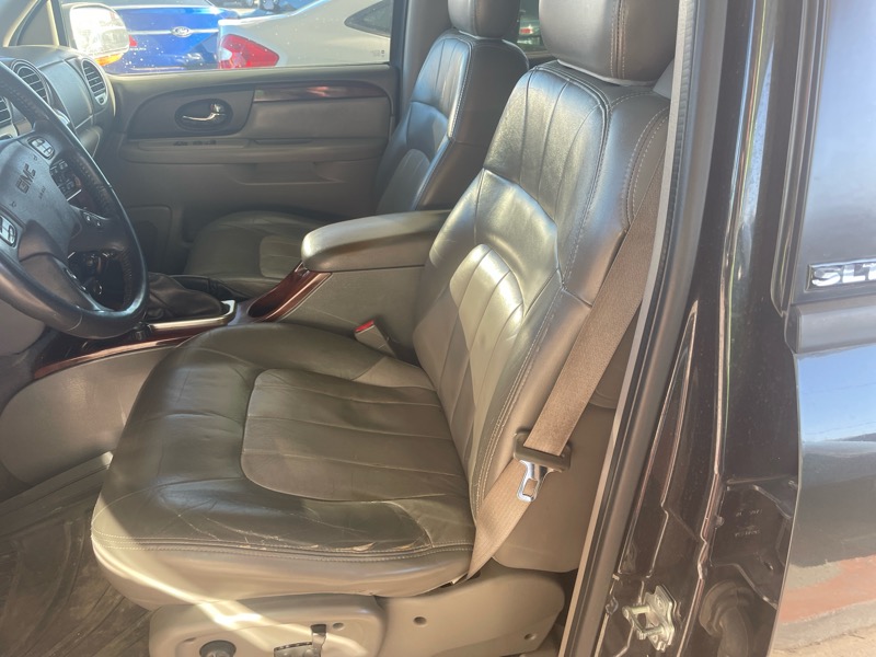 GMC Envoy XL SLE 4WD 2004