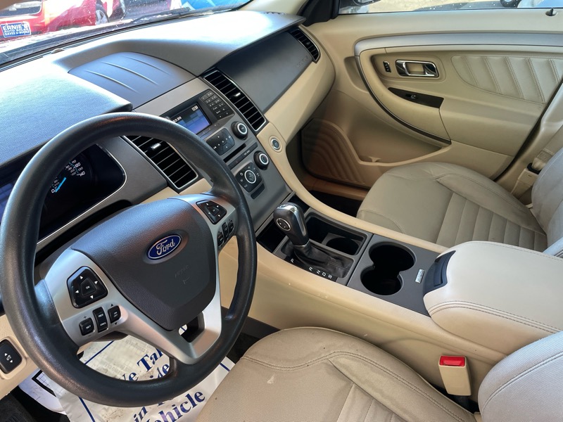 Ford Taurus SE FWD 2015