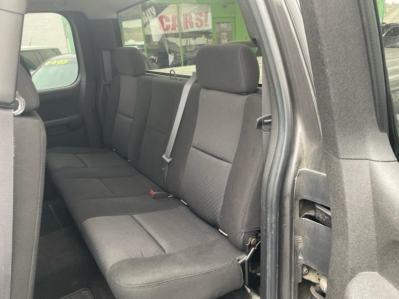 Chevrolet Silverado 1500 LS Extended Cab 4WD 2011