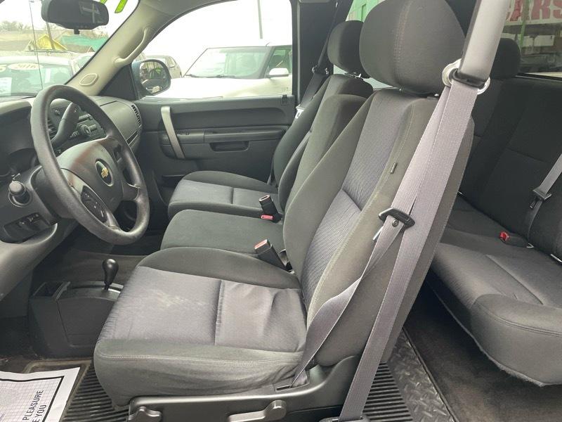 Chevrolet Silverado 1500 LS Extended Cab 4WD 2011