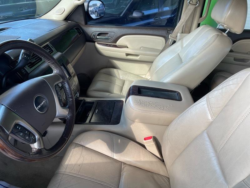 GMC Yukon Denali AWD 2007