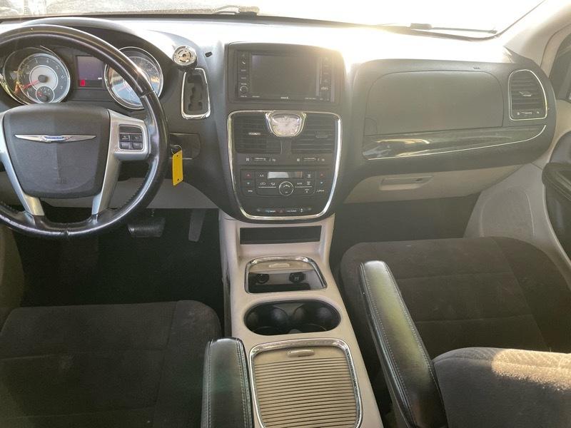 Chrysler Town & Country Touring 2013