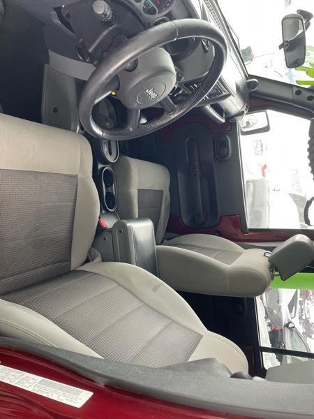 Jeep Wrangler Unlimited Sport 4WD 2010