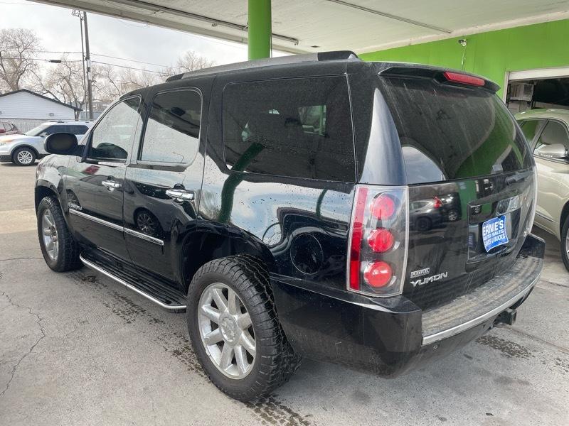 GMC Yukon Denali 4WD 2009