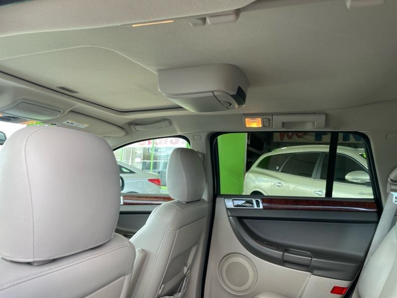 Chrysler Pacifica Touring AWD 2005