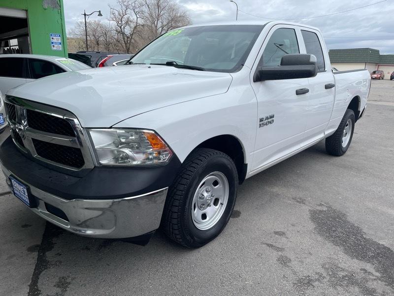 RAM 1500 Tradesman Quad Cab 4WD 2016
