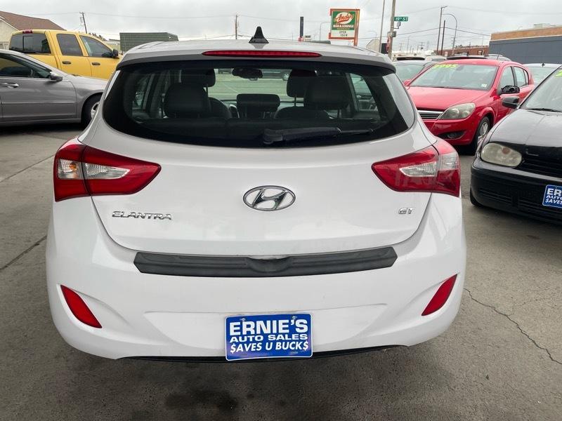 Hyundai Elantra GT A/T 2016