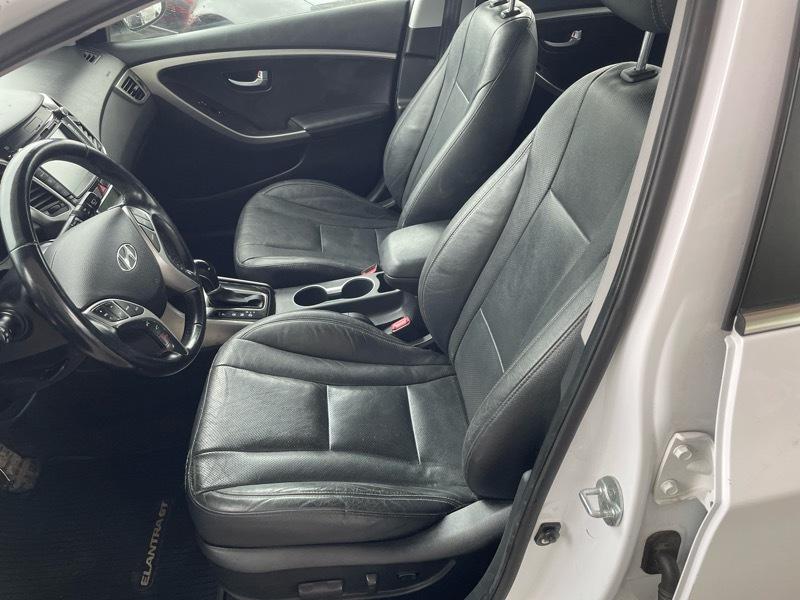 Hyundai Elantra GT A/T 2016