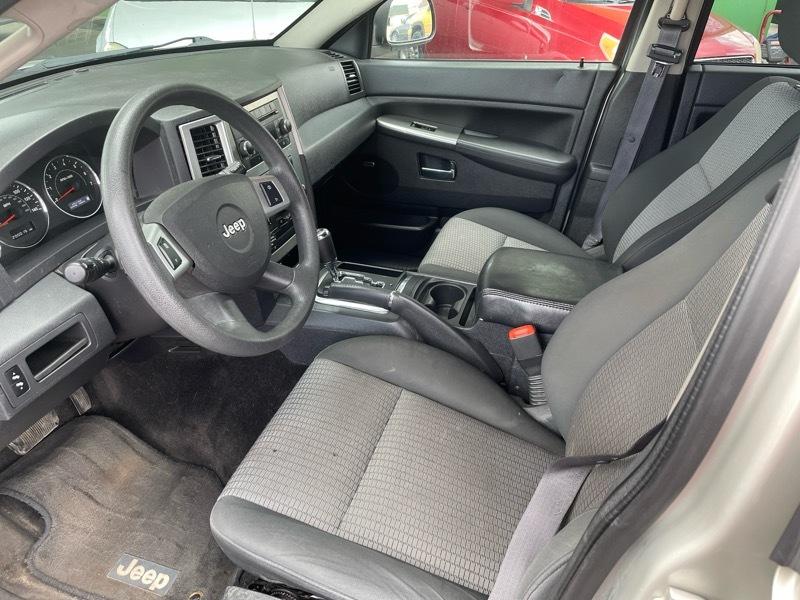 Jeep Grand Cherokee Laredo 4WD 2009