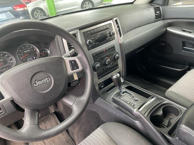 Jeep Grand Cherokee Laredo 4WD 2009