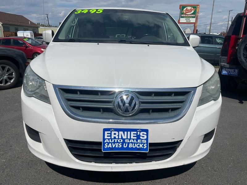 Volkswagen Routan SE 2012