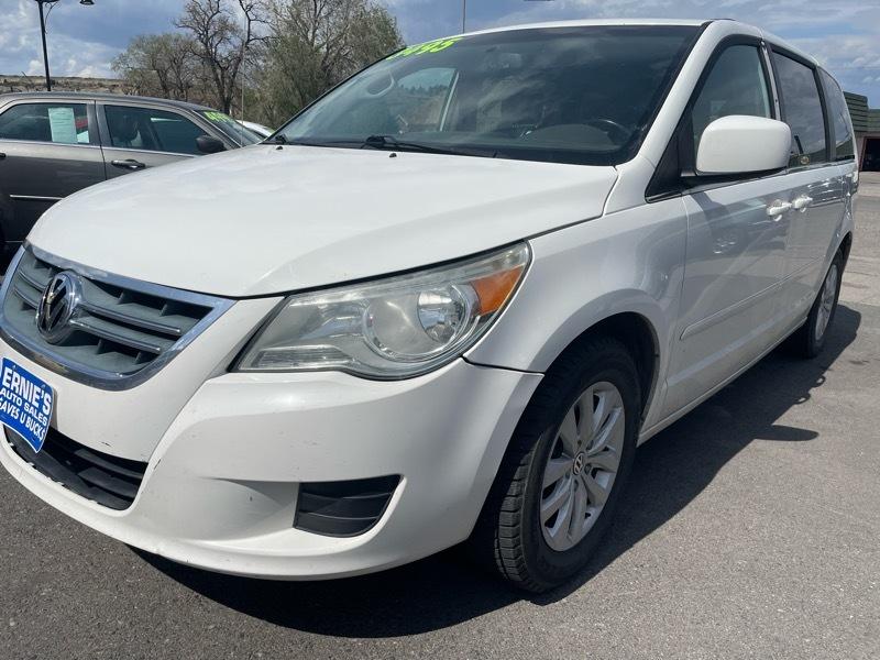 Volkswagen Routan SE 2012