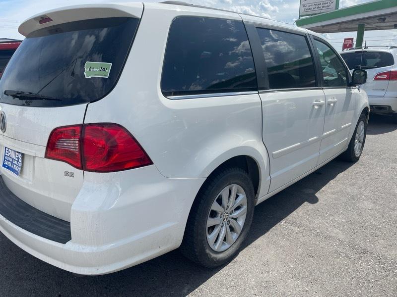 Volkswagen Routan SE 2012