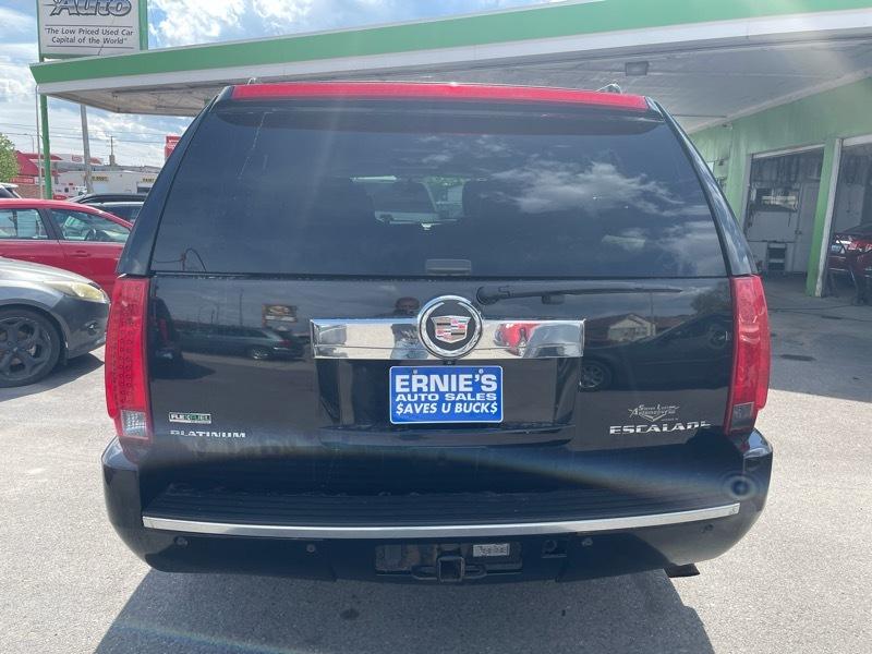Cadillac Escalade ESV AWD Platinum 2011