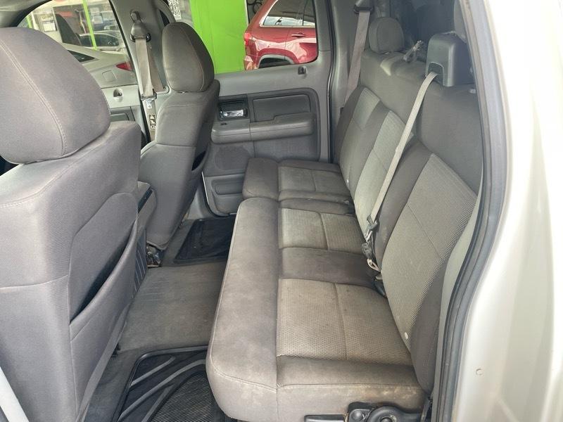 Ford F-150 Lariat SuperCrew 4WD 2004