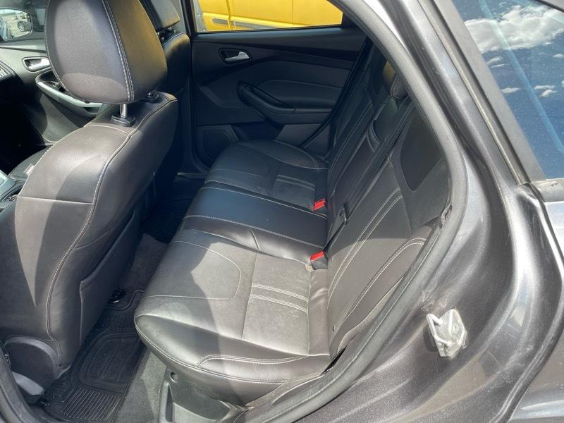 Ford Focus SE Sedan 2013