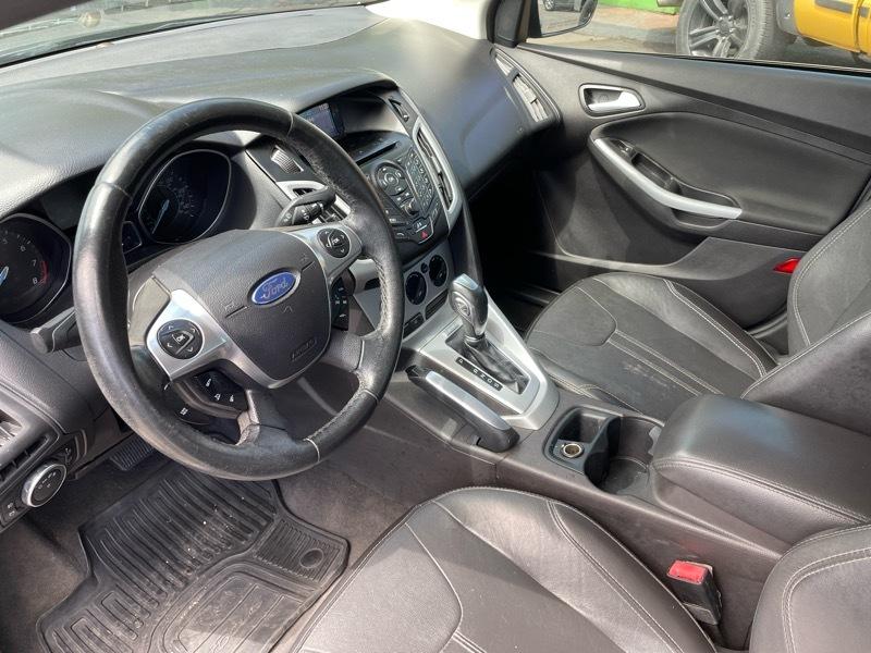 Ford Focus SE Sedan 2013