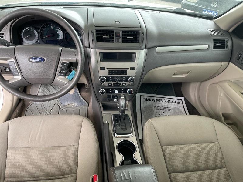 Ford Fusion SE 2010