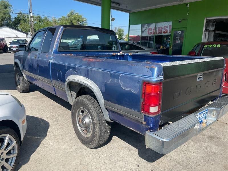 Dodge Dakota Club Cab 6.5-ft. Bed 4WD 1994