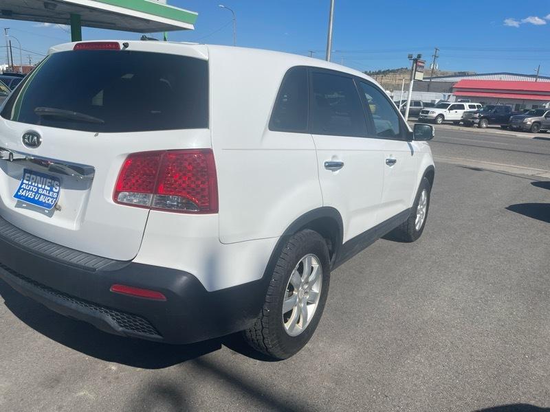 Kia Sorento LX 2WD 2011