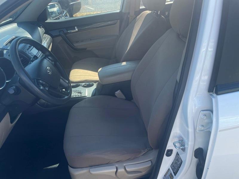 Kia Sorento LX 2WD 2011